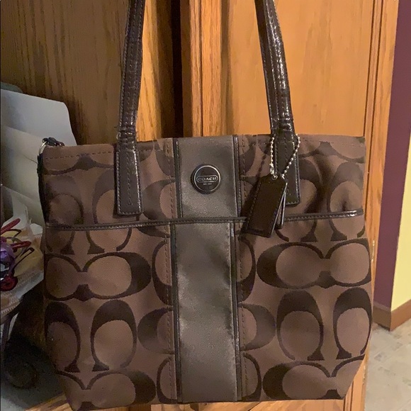 Coach purses - Picture 2 of 2